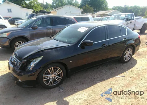 2015 Infiniti Q40 z USA, uszkodzony, nr VIN JN1CV6AP2FM501201
